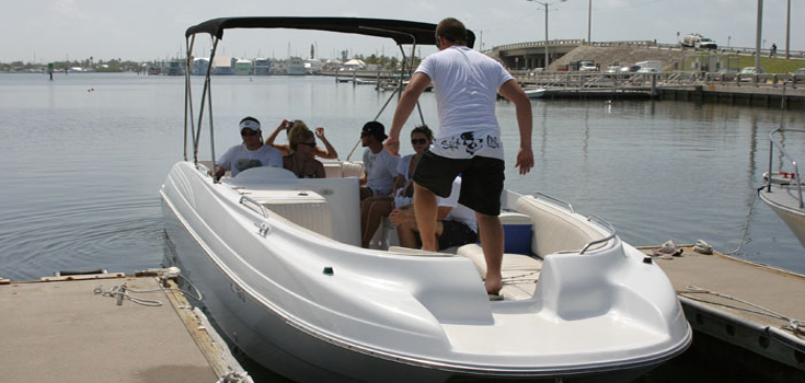 Key West 26′ Deck Boat Rental Image 4