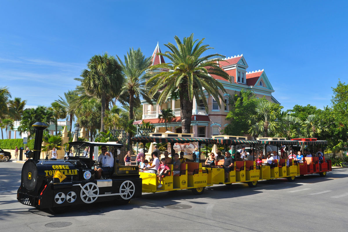 Miami to Key West Day Trip with Glass Bottom Boat Cruise