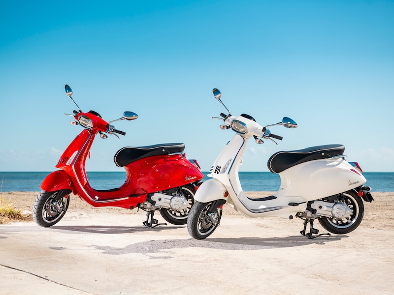 Key West 2 Seater Deluxe Scooter Rental Image 1